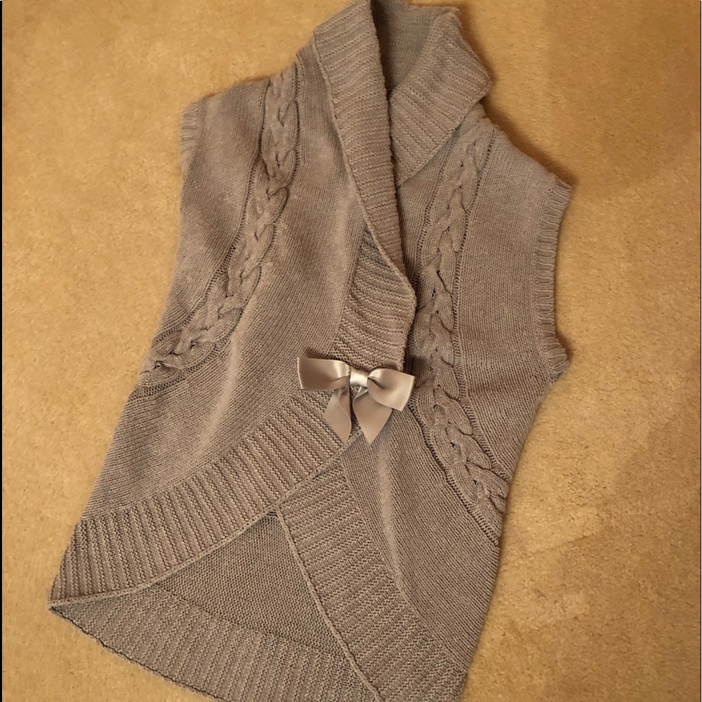 Gymboree Girl’s Gray Sweater Vest Size M (7-8) - Bx2